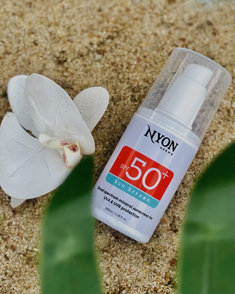 Broad spectrum sunscreen for UVA and UVB rays